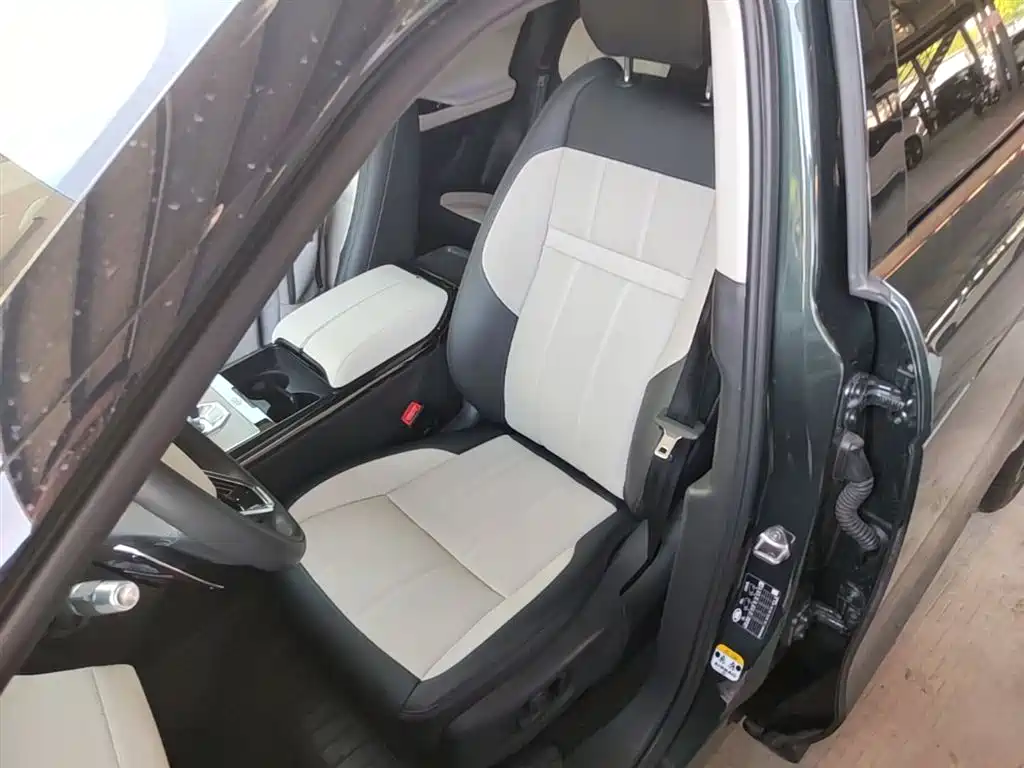 Land Rover Range Rover Evoque 2022 Range Rover Evoque L 249PS R-Dynamic Luxury Edition фото 15