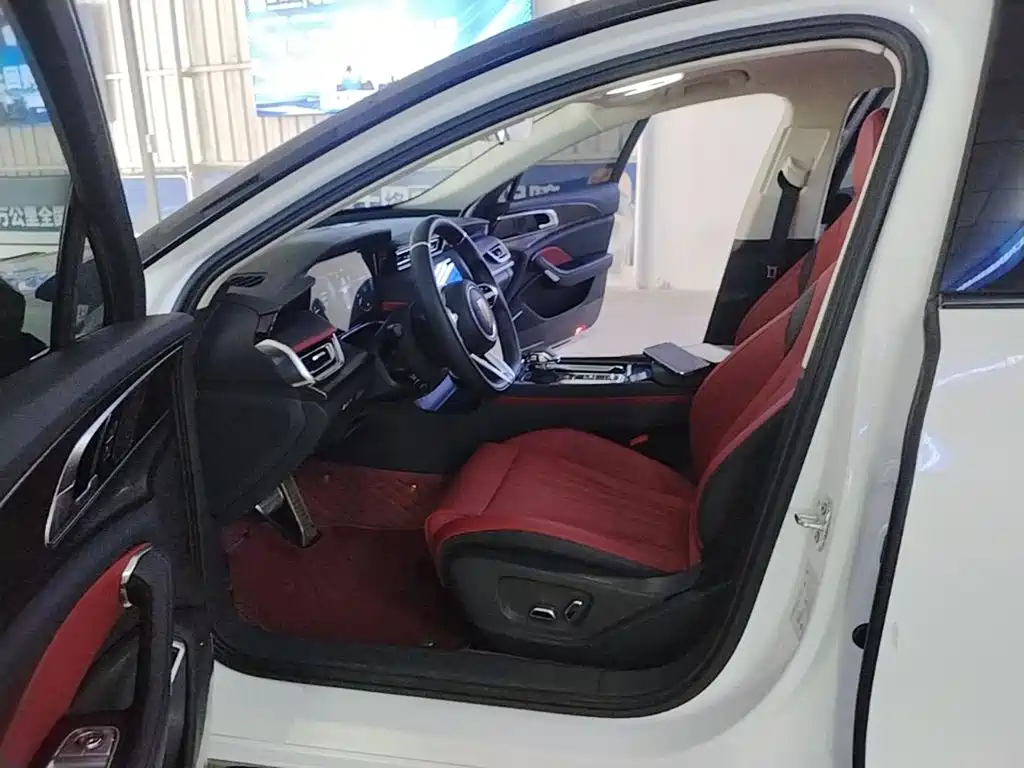 Hongqi H6 2025 2024 Model 2.0T Elegance Edition