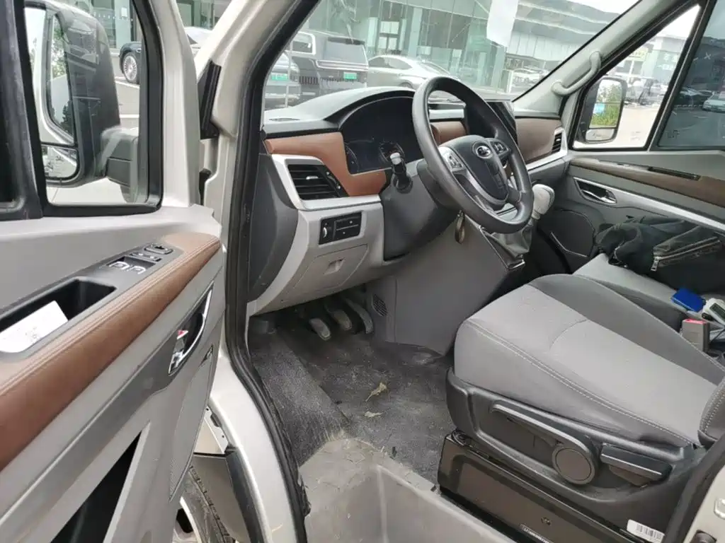 JAC Motors Star锐 2024 2024 Model 2.5T Series 5 Express Version Single Tire 5/6/7-seater