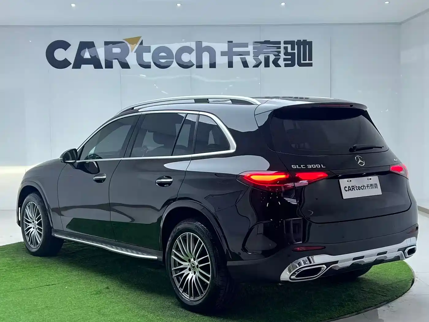 Mercedes-Benz GLC 2024 GLC 300 L 4MATIC Dynamic 5-seater фото 3