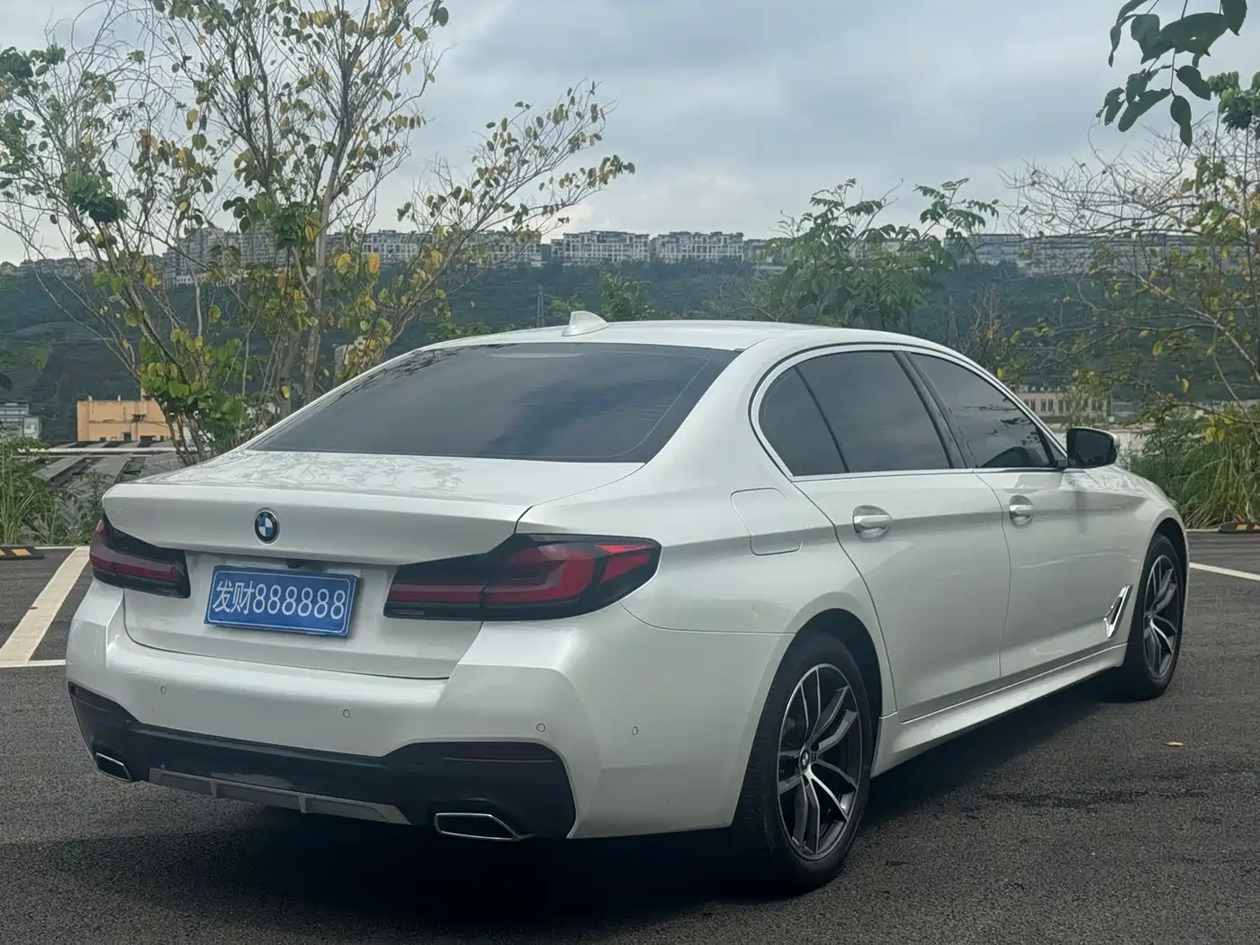 BMW 5 Series 2022 525Li M Sport Package фото 6