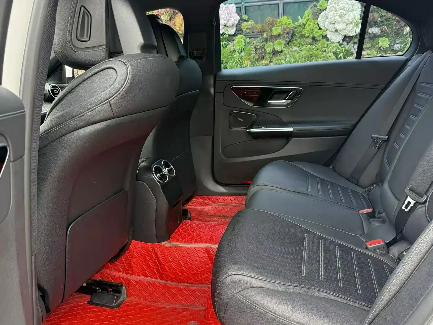 Photo 6 - Mercedes-Benz C-Class