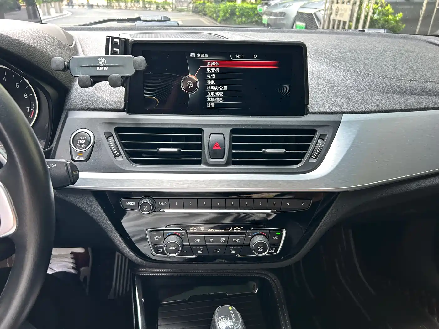 BMW 1 Series 2017 125i Sport фото 13