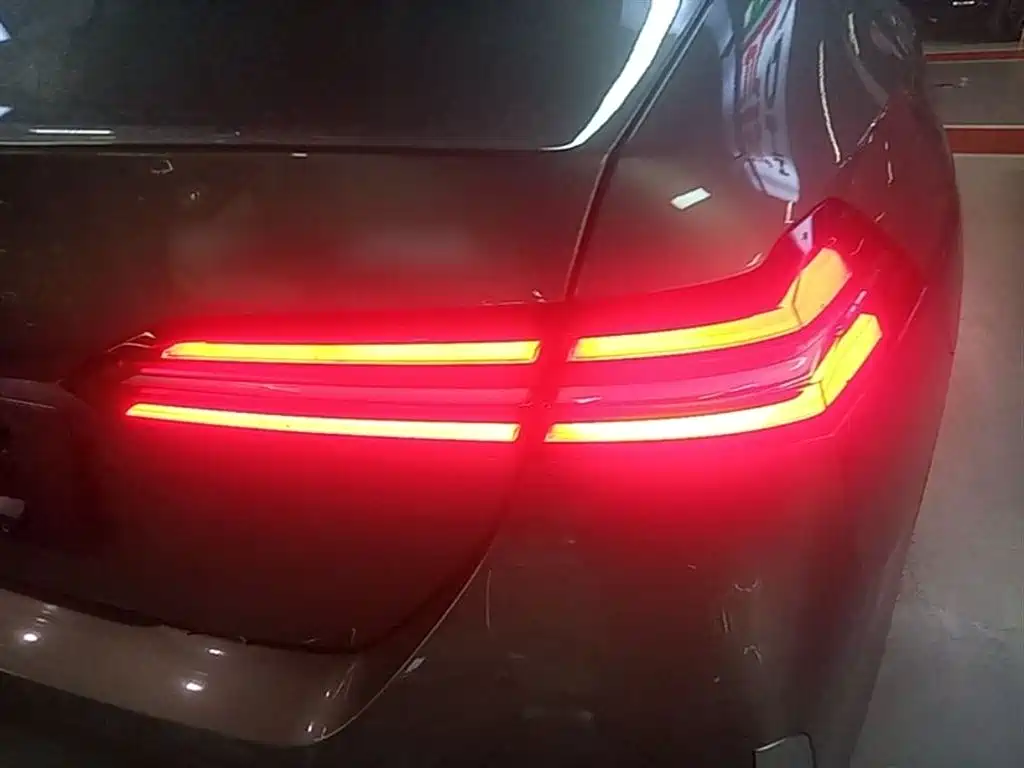 BMW i5 2025 eDrive 35L Luxury Package фото 8