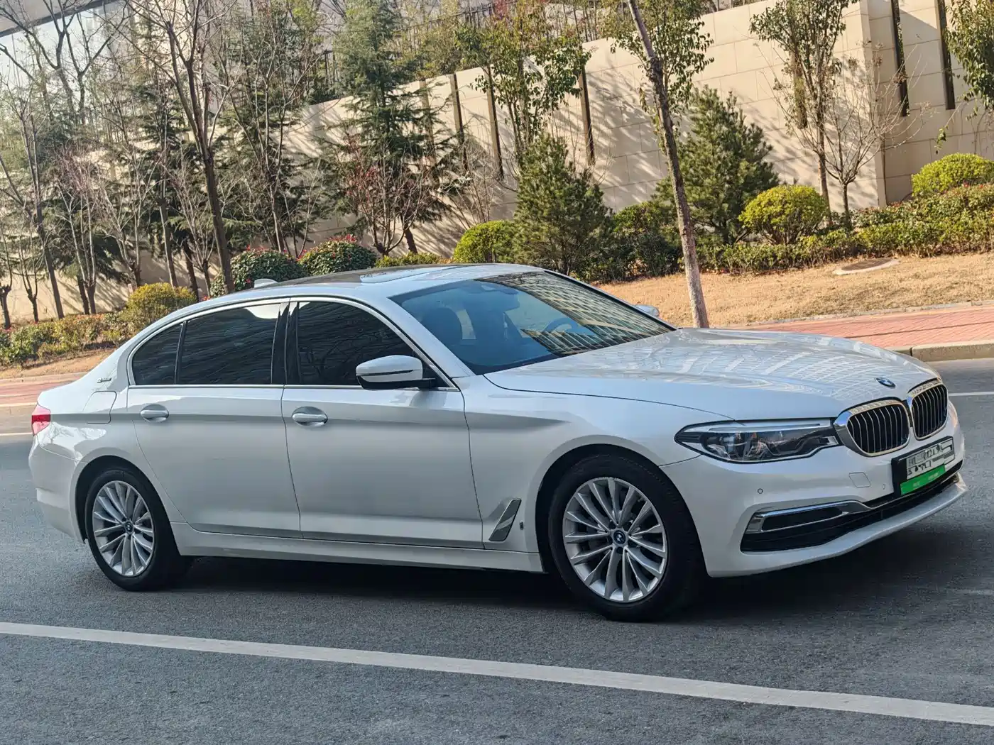 BMW 5 SERIES NEW ENERGY