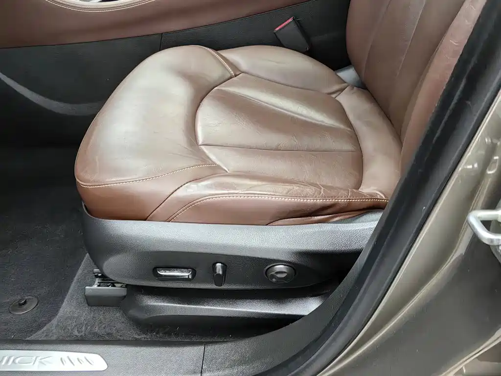 صورة 20 - Buick Envision Plus