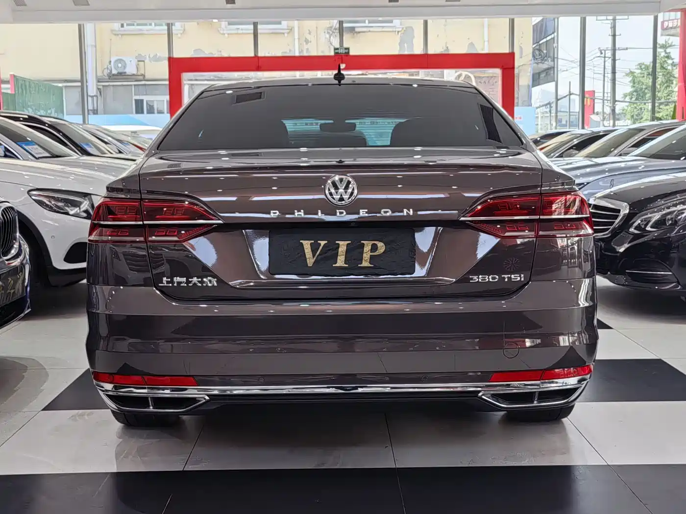 Volkswagen Phideon 2018 380TSI 2WD Business Edition фото 23