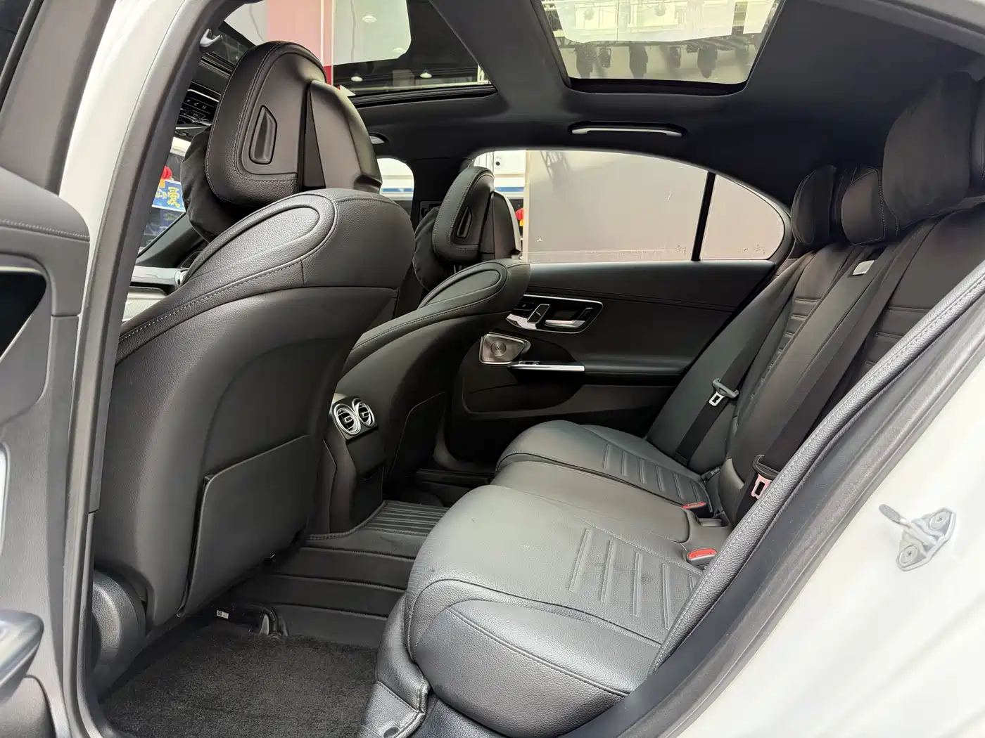 Mercedes-Benz C-Class 2024 C 260 L Night Edition Sport фото 12