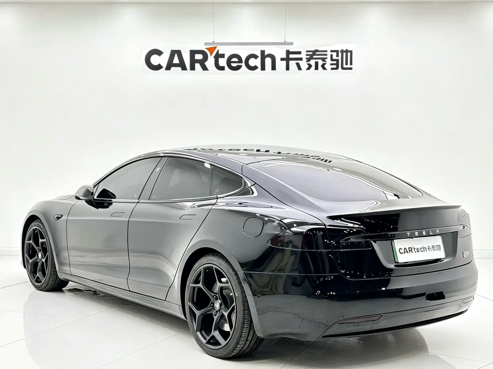 Фото 4 - Tesla Model S