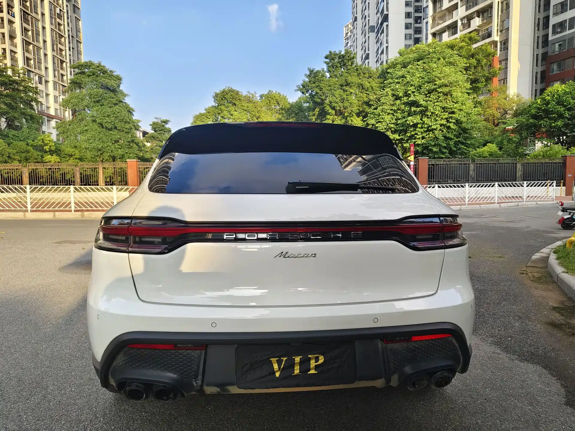 Photo 6 - Porsche Macan
