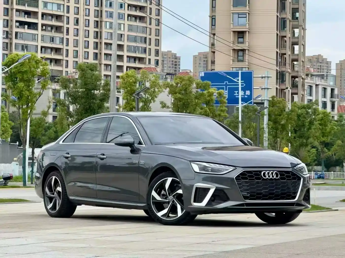 Audi A4L 2021 40 TFSI Premium Life Edition фото 9