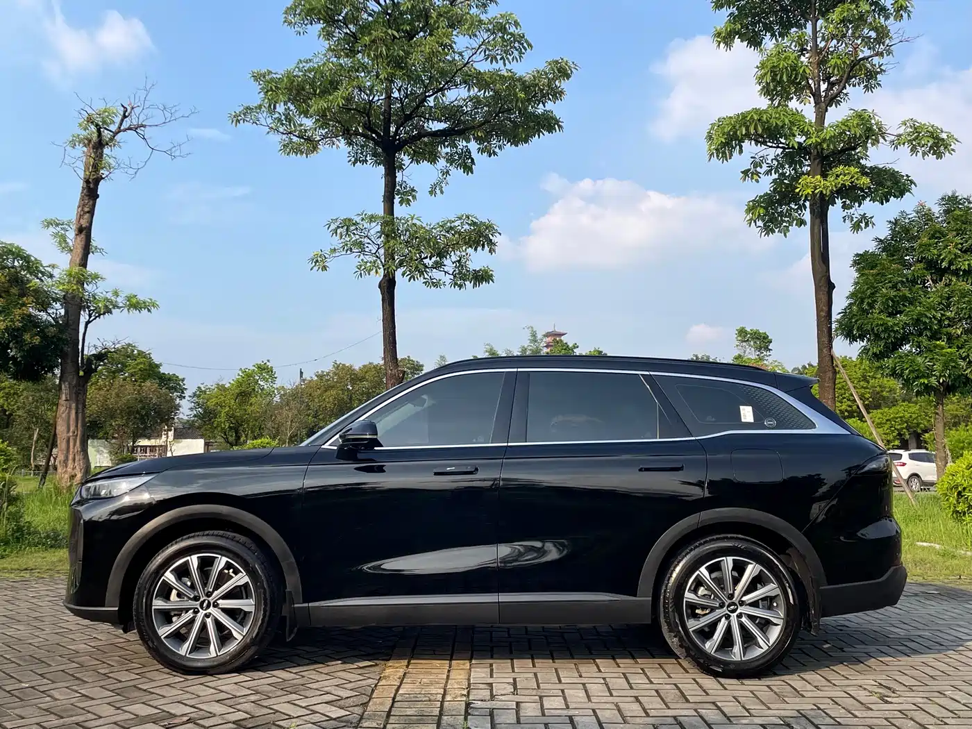 Chery Fengyun Fengyun T9 2025 2025 120 Long Range Premium 5-seater LFP