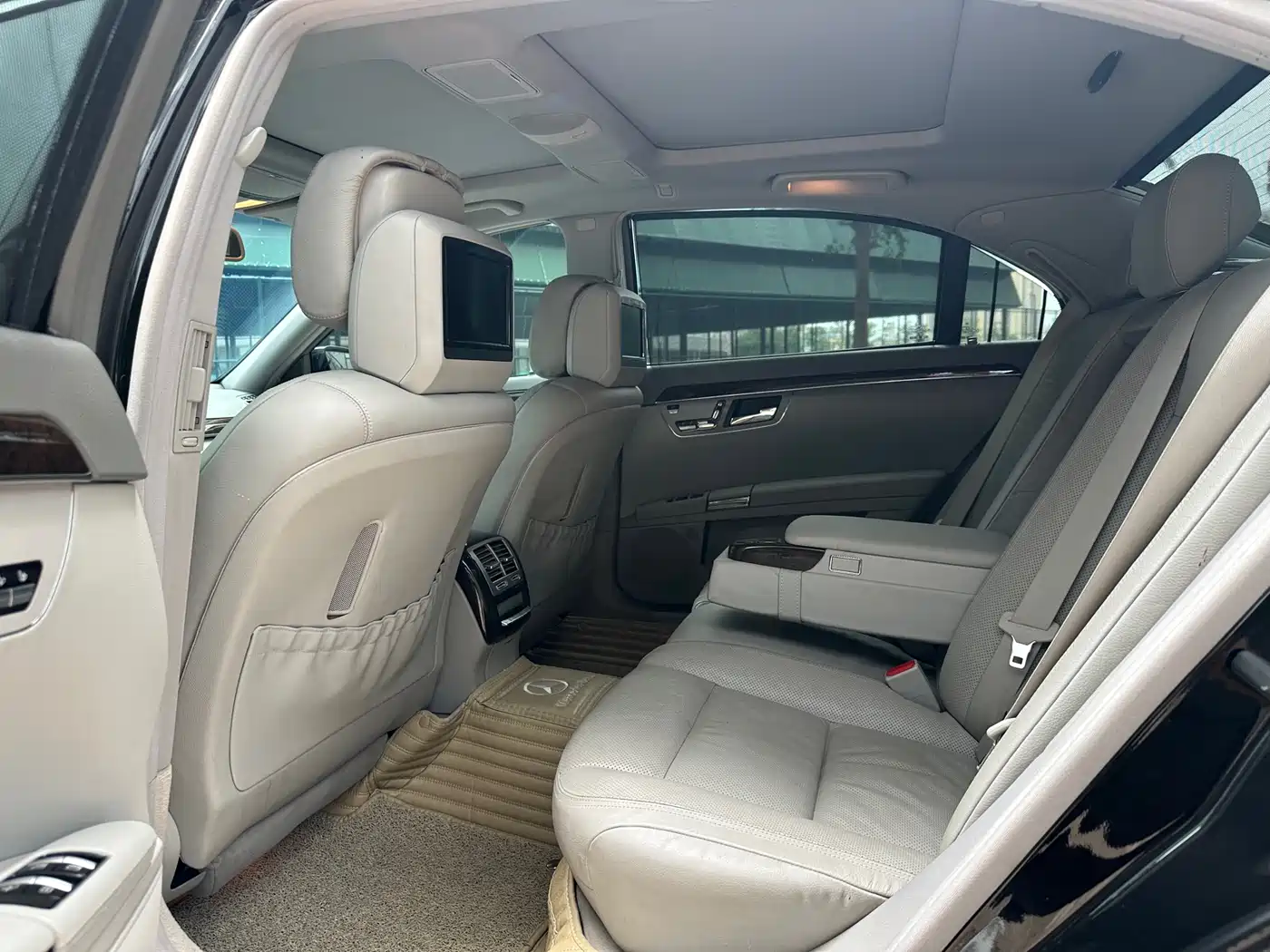 Mercedes-Benz S-Class 2010 S 300 L Business фото 8