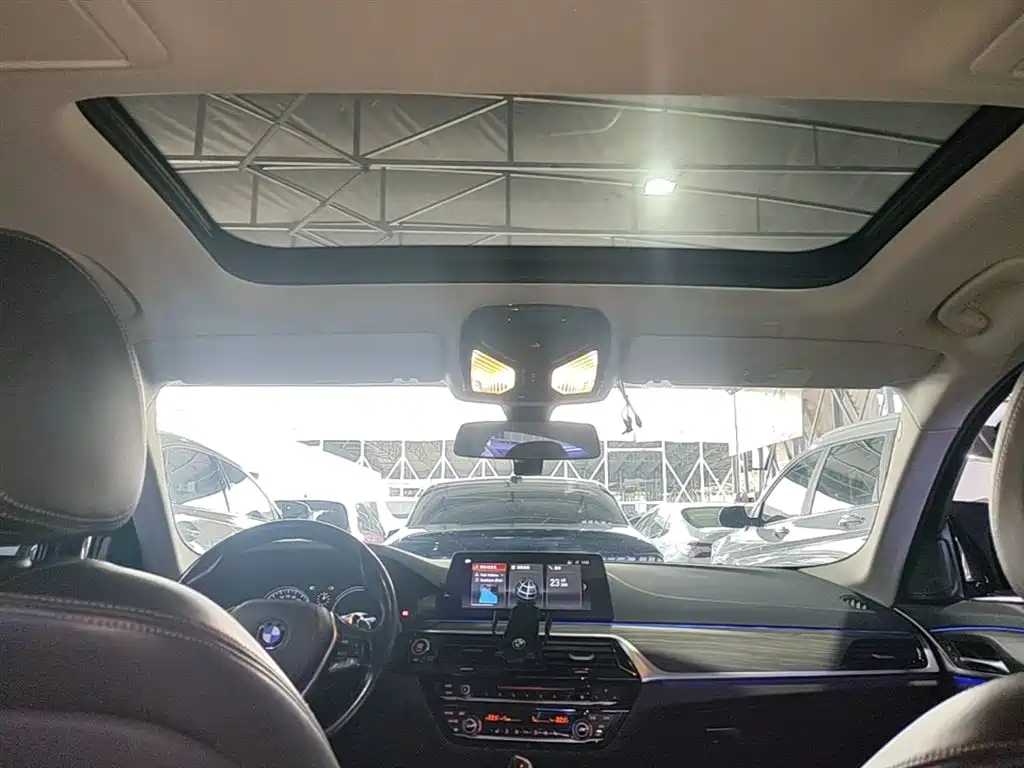 BMW 5 Series 2018 530Li Leading Luxury Package фото 18