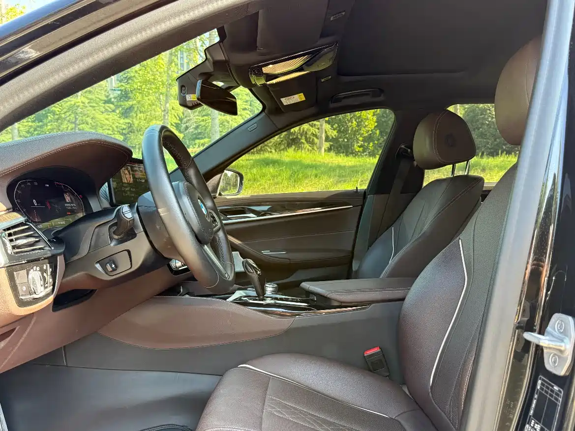 BMW 5 Series 2020 525Li M Sport Package фото 4