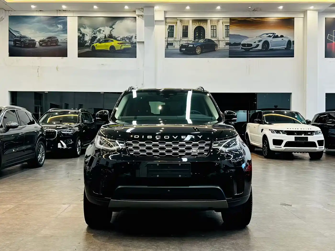 Land Rover Discovery 2023 360PS R-Dynamic S фото 2