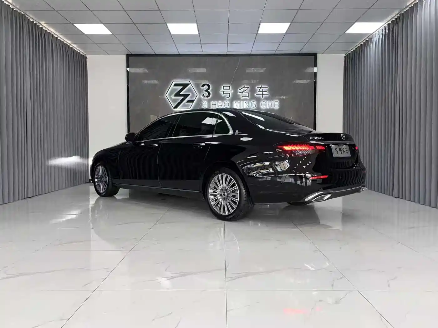 Mercedes-Benz E-Class 2022 E 300 L Fashion фото 5