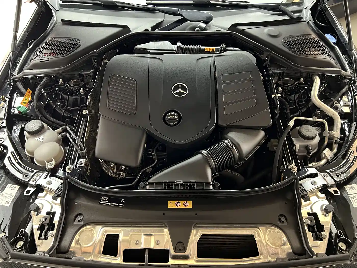 Mercedes-Benz E-Class New Energy 2024 E 350 e L Plug-in Hybrid Sedan фото 13