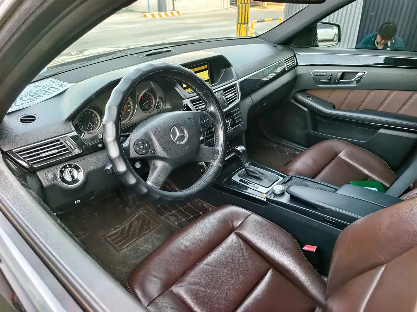 Mercedes-Benz E-Class 2011 E 260 L CGI Fashion фото 9
