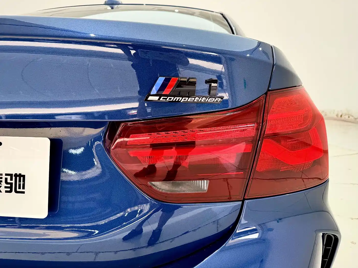 BMW 1 Series 2023 125i M Sport Shadow Edition фото 10