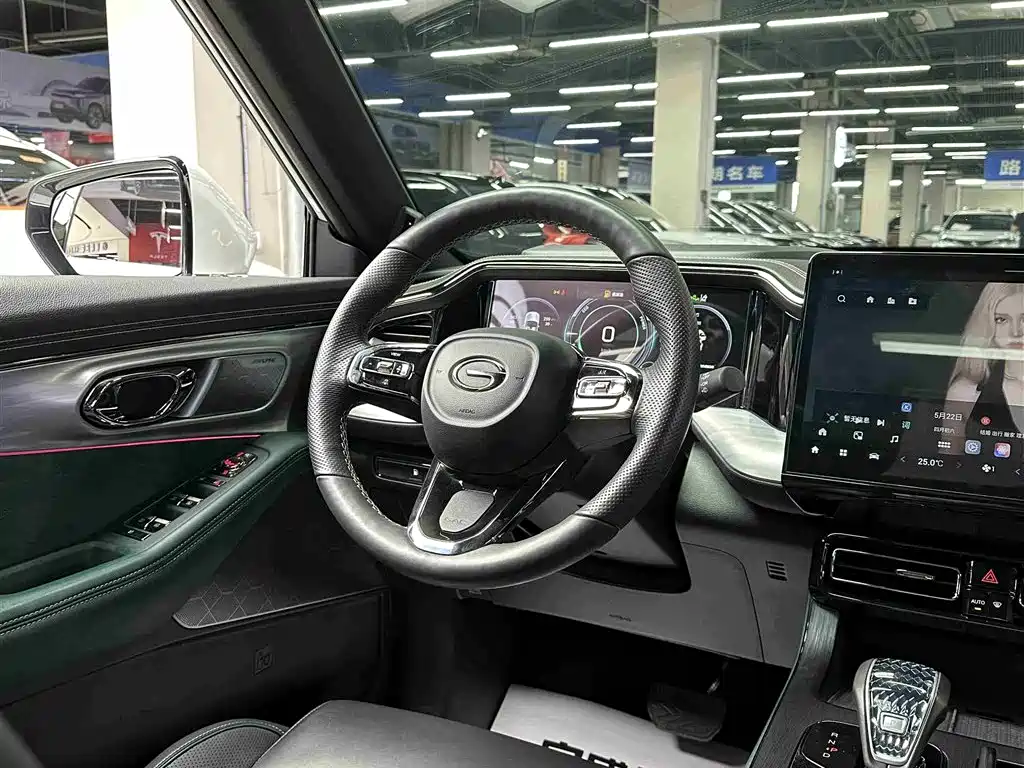 GAC Trumpchi Trumpchi GS8 2022 Hybrid Series 2.0TM AWD Flagship Edition (7-Seater) фото 7