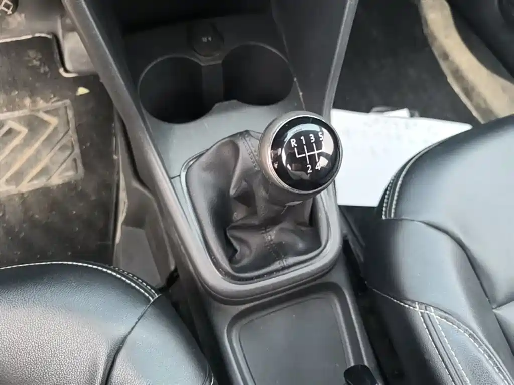 Volkswagen Polo 2016 1.4L Manual Trend фото 14