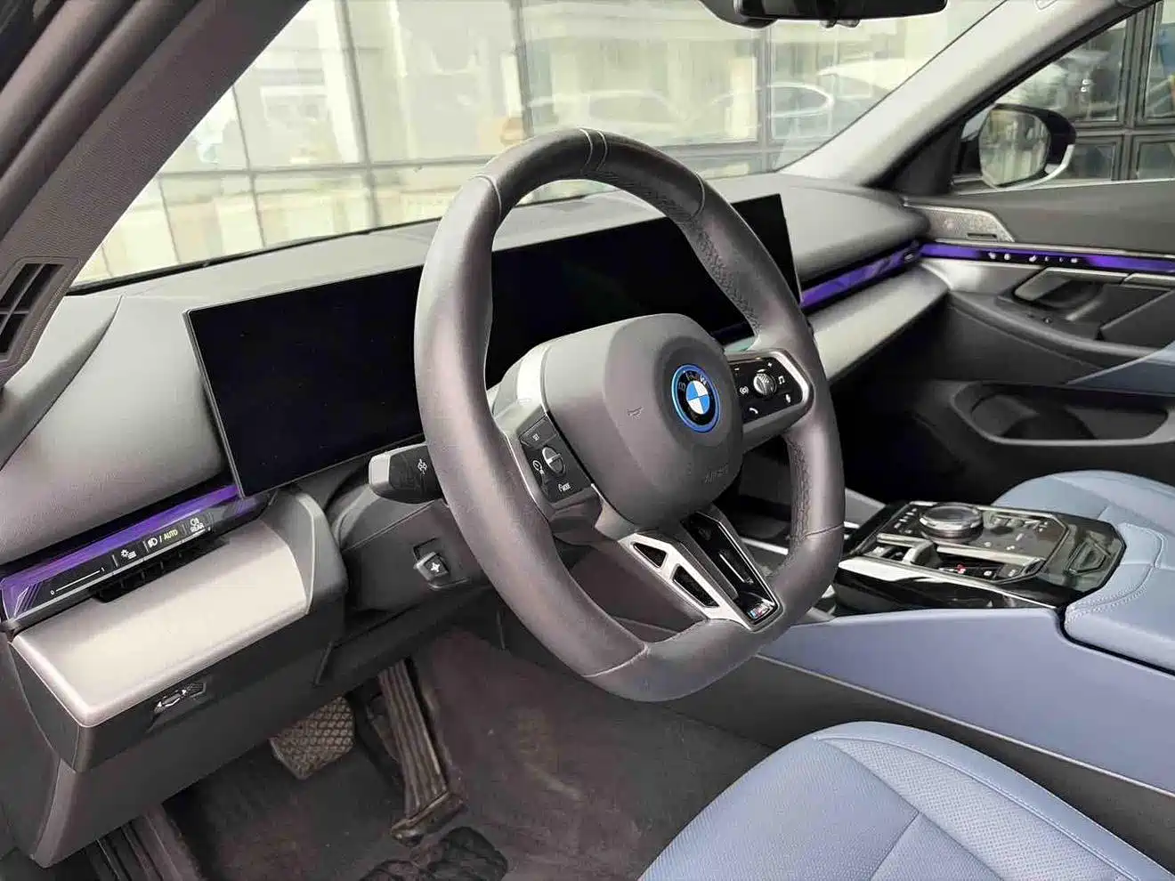 BMW i5 2024 eDrive 35L Premium Model M Sport Package фото 9