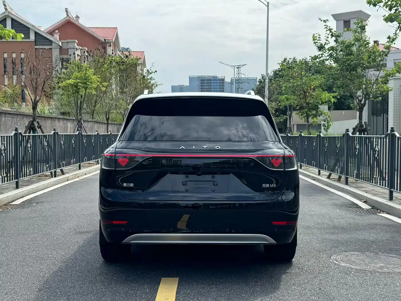 AITO Wenjie AITO M9 2024 Extended Range Ultra 42kWh 6-Seater фото 8