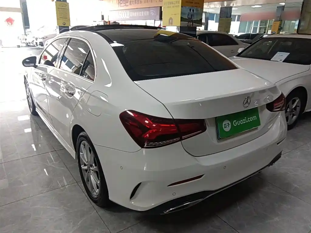 Mercedes-Benz A-Class 2019 Facelift A 200 L Sports Sedan фото 5