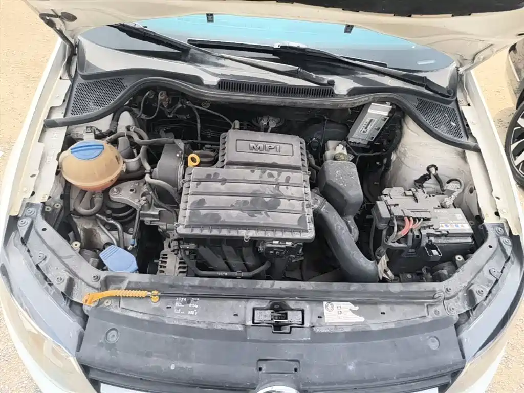 Volkswagen Polo 2016 1.4L Manual Trend фото 20