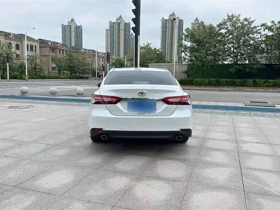 Toyota Camry 2021 2.0G Luxury Edition фото 12