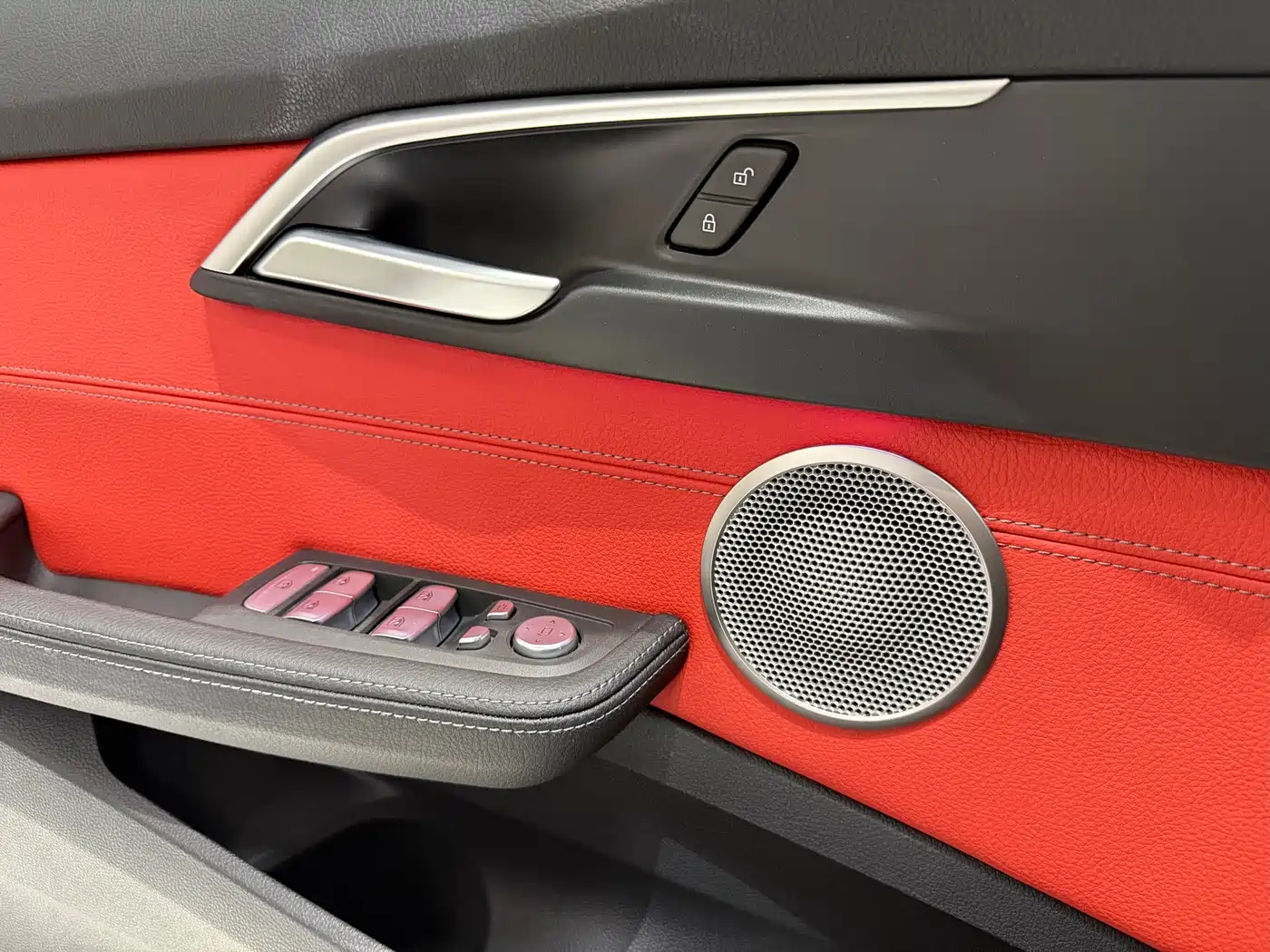 BMW 1 Series 2022 125i M Sport Shadow Edition фото 14