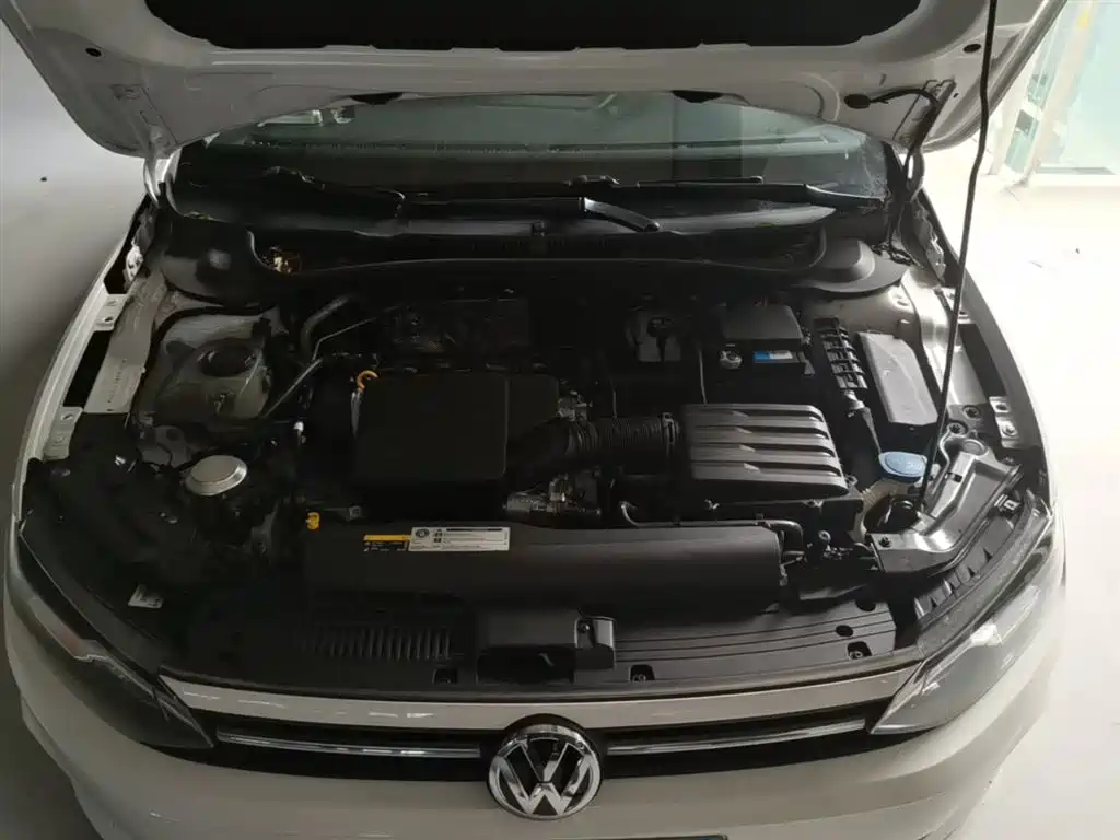 Volkswagen Polo 2019 Plus 1.5L Automatic Colorful Tech Edition фото 20