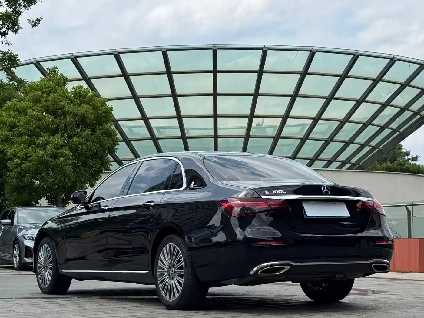 Mercedes-Benz E-Class 2021 E 300 L Fashion фото 4
