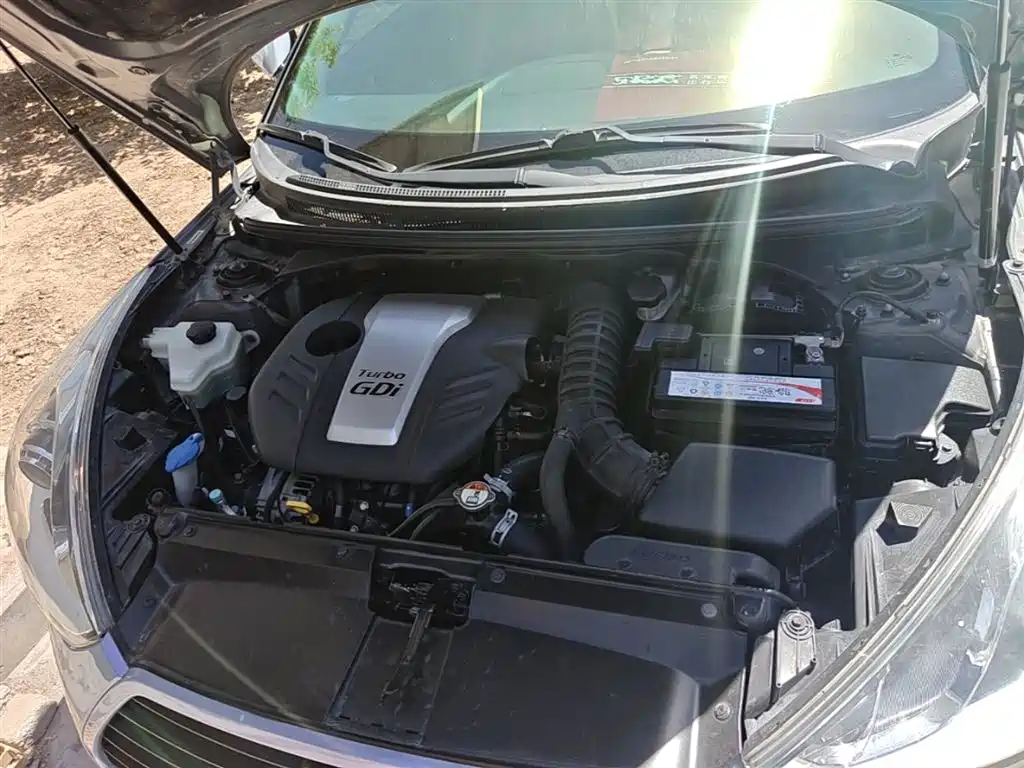 Hyundai Veloster 2012 1.6T Automatic Luxury фото 20