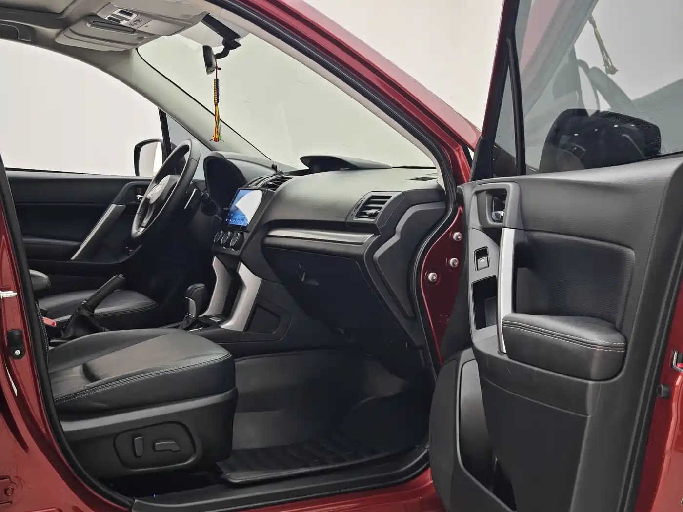 Subaru Forester 2013 2.5i Automatic Premium Edition фото 23
