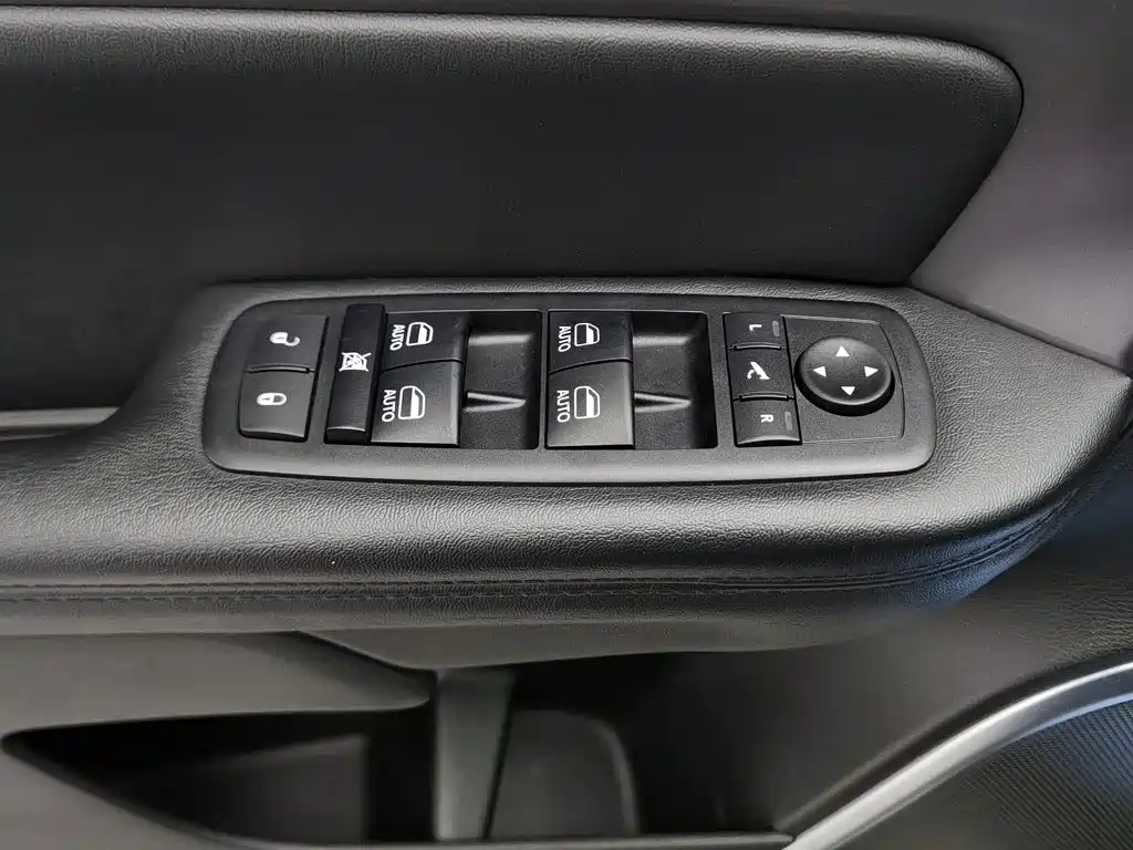 Jeep Grand Commander 2021 2022 2.0T AWD Luxury Edition