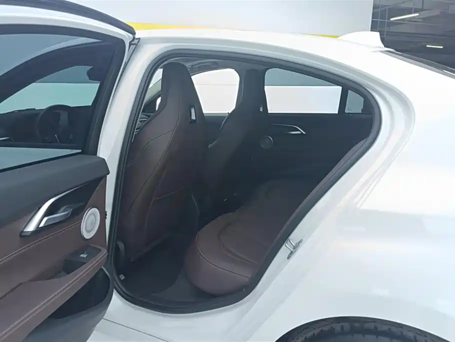 BMW 1 Series 2021 Facelift 125i M Sport Shadow Edition фото 11
