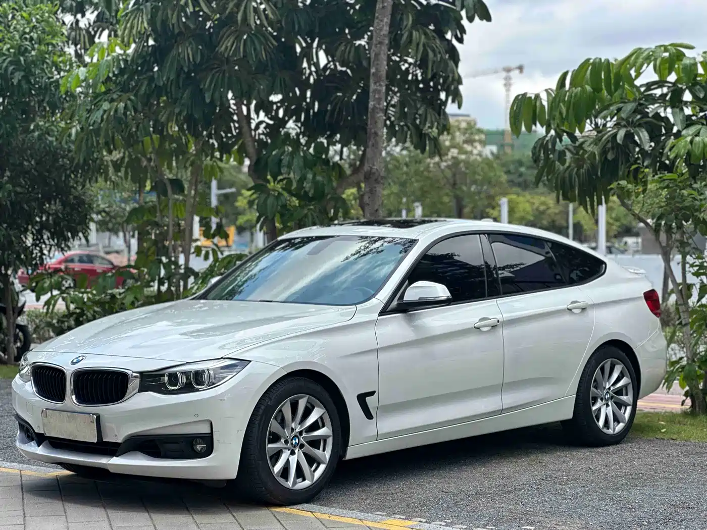 BMW 3 Series GT 2018 320i Fashion