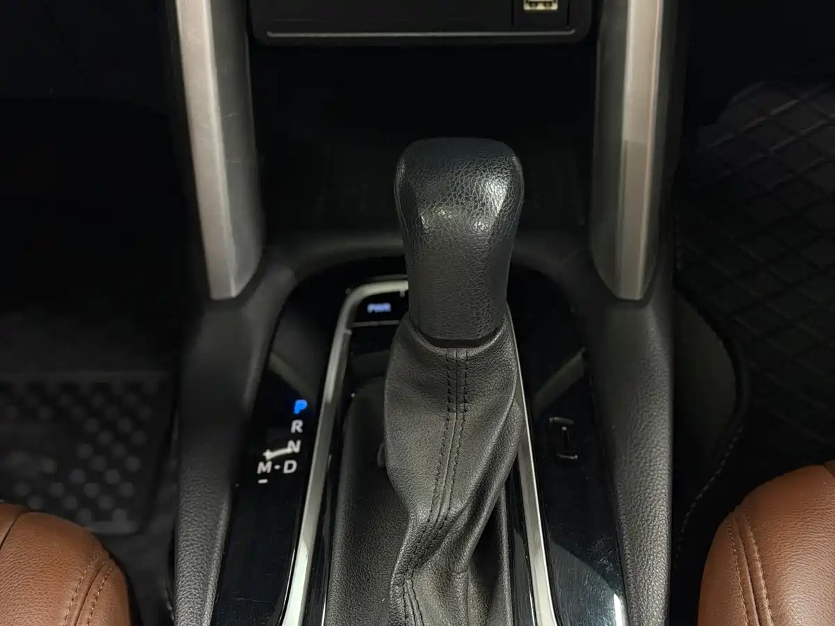 Toyota Corolla Cross 2022 2.0L Elite Edition фото 12