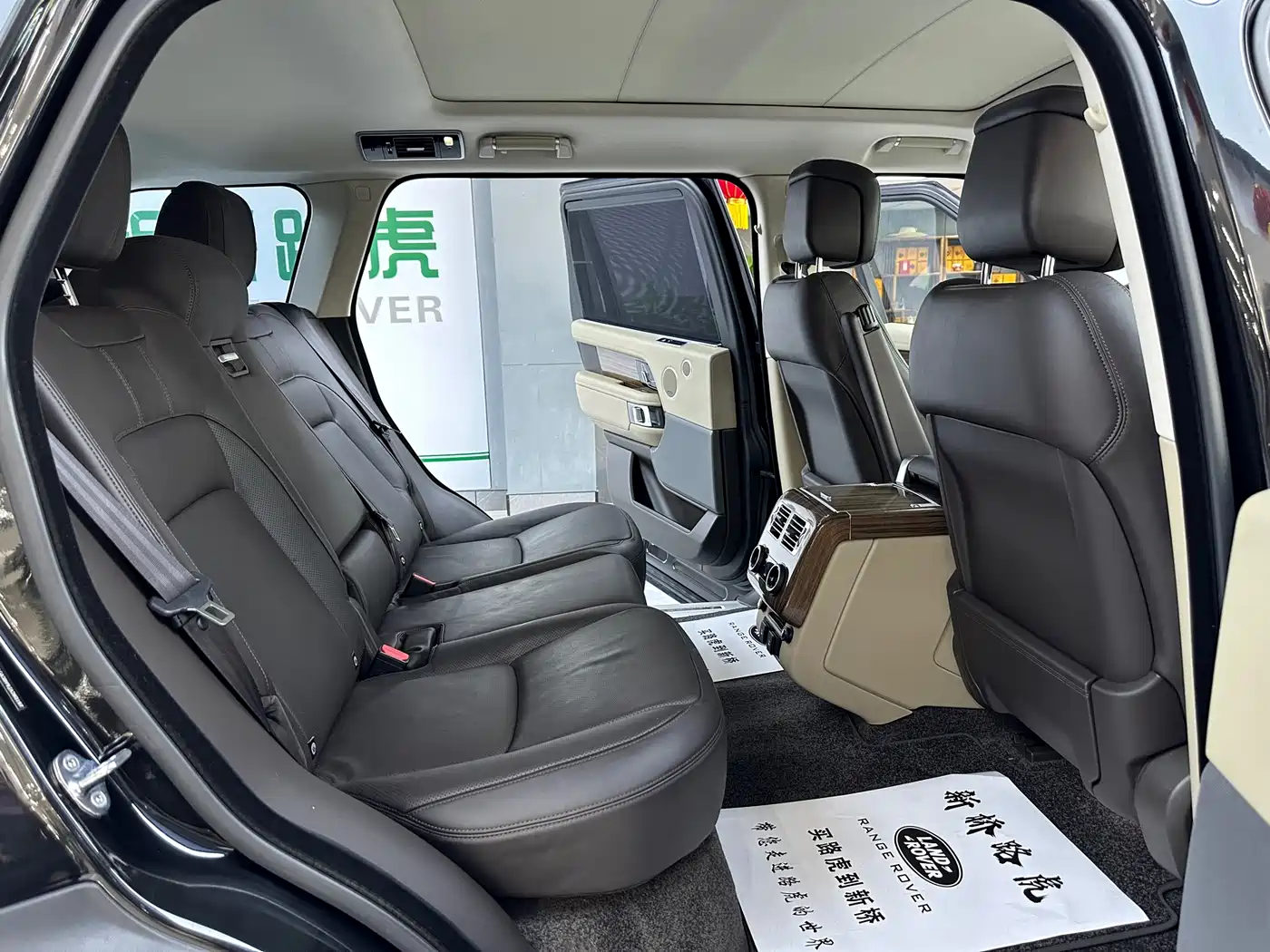 Land Rover Range Rover 2018 3.0 SC V6 Vogue Heritage Extended Edition фото 13