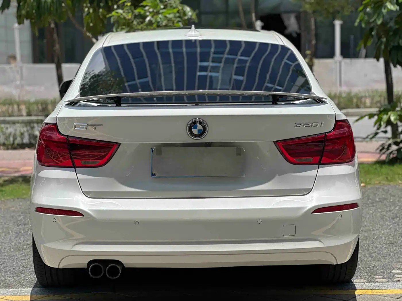 BMW 3 Series GT 2018 320i Fashion фото 12