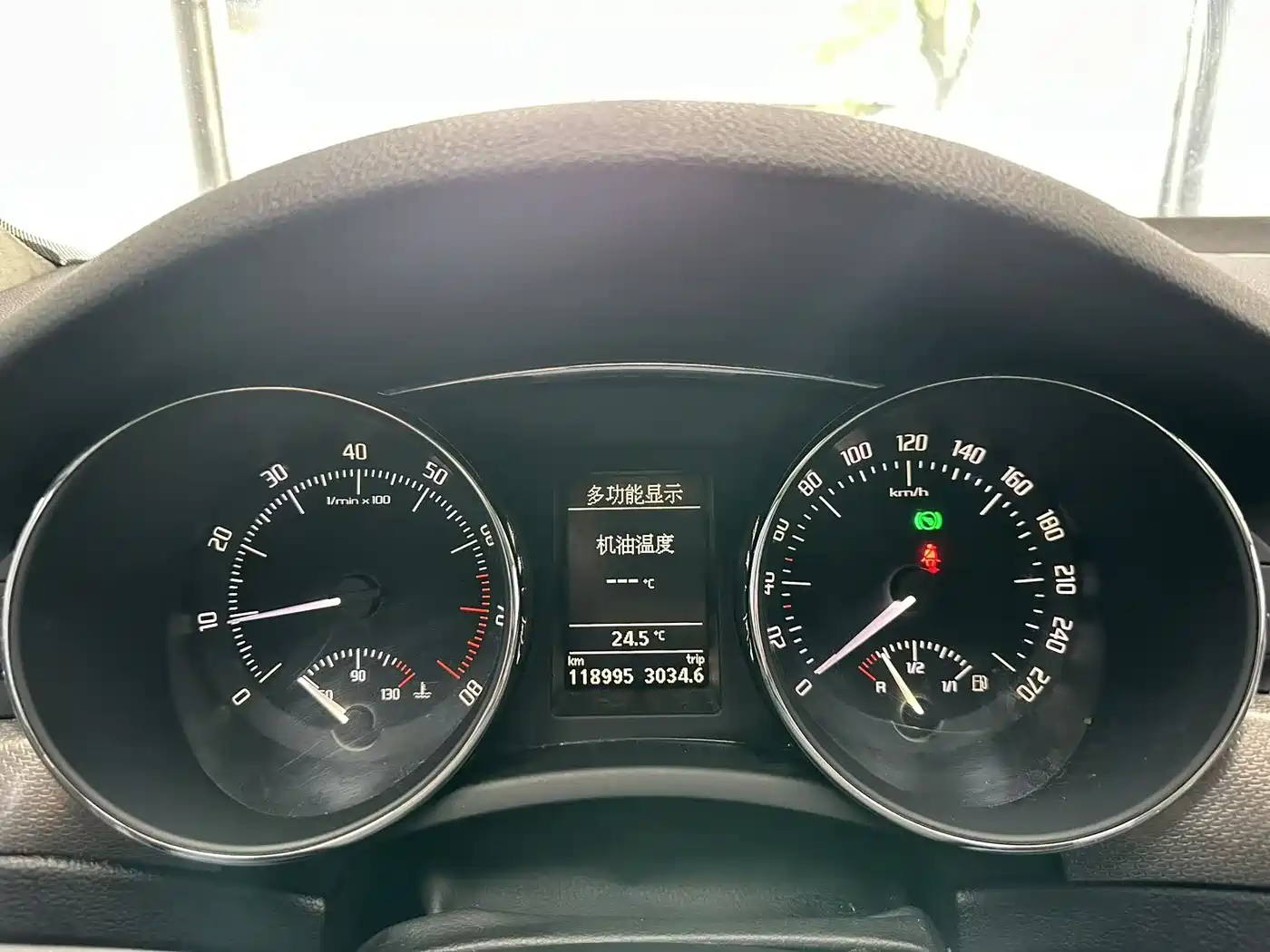 Škoda Superb 2012 1.8TSI Automatic Elegance Edition фото 4