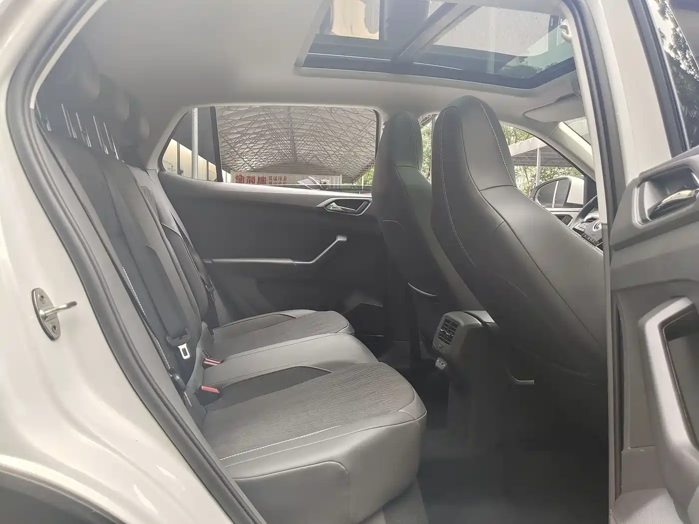 Volkswagen T-Cross 2022 280TSI DSG Comfort Edition фото 16