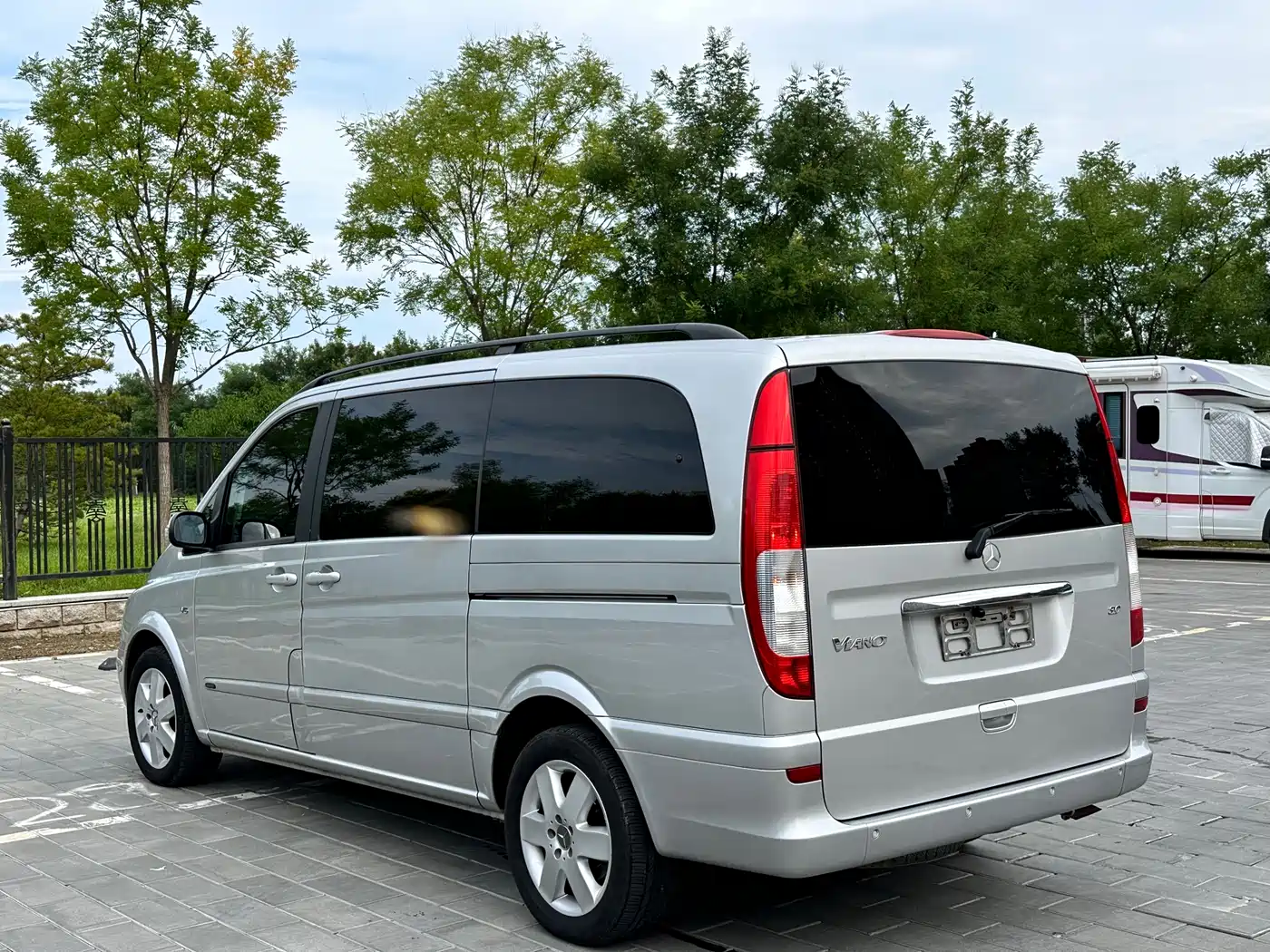 Mercedes-Benz Viano (Import) 2006 Viano 3.2L фото 17