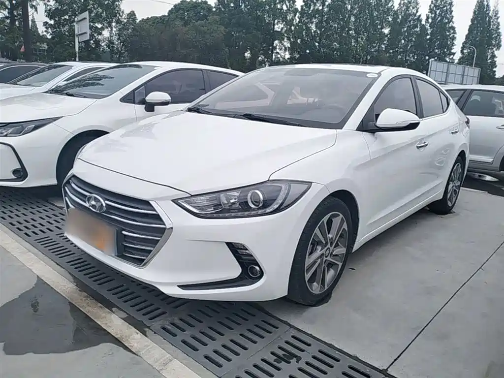 Hyundai Elantra 2016 Model 1.6L Automatic Smart Elite фото 2