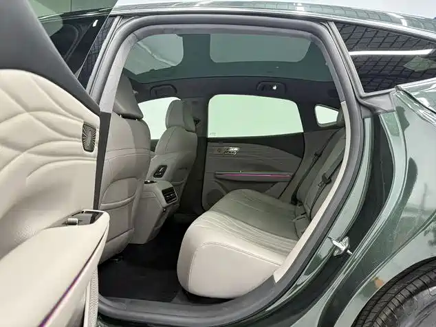 Geely Galaxy Galaxy Xingyao 8 2025 130km EM-P Starship Edition фото 12