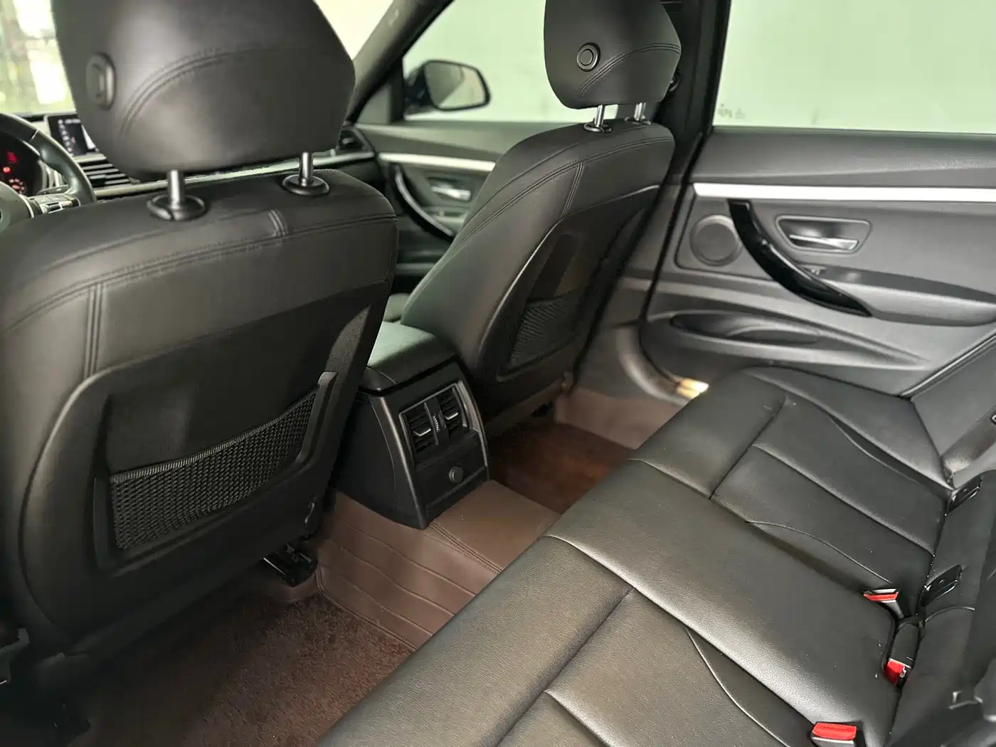 BMW 3 Series GT 2020 320i M Sport Package фото 9