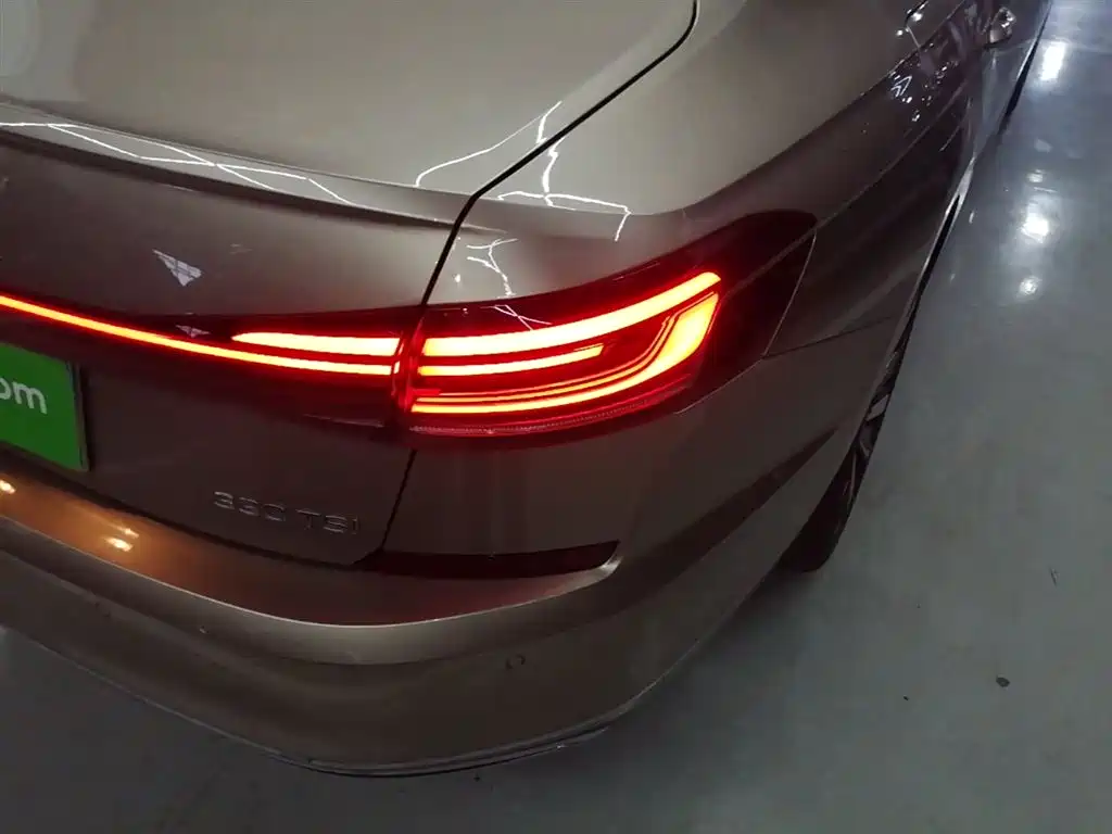 Volkswagen Passat 2022 330TSI Starlight Elite Edition фото 8
