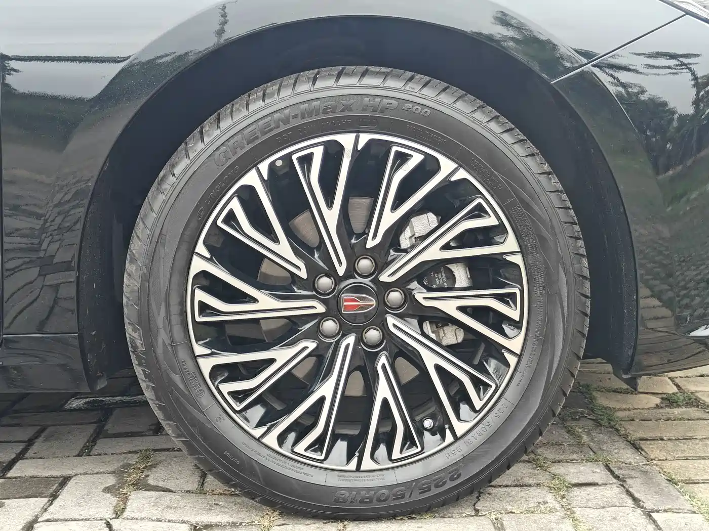 Hongqi H5 2024 2.0T Automatic Smart Connect Flag Smooth Edition фото 29